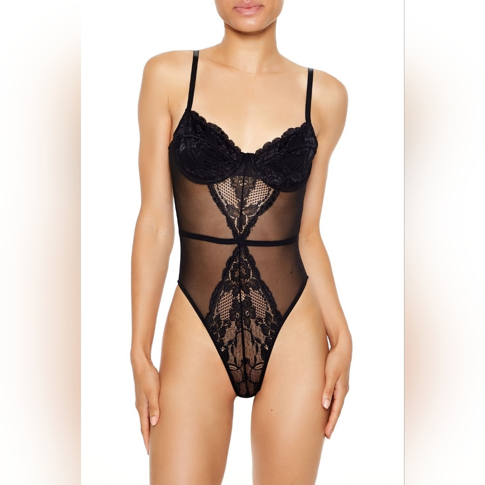 *NWOT* Forever 21 Medium Black Floral Lace Mesh Bodysuit